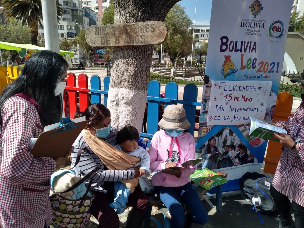 Educación celebra el Día de la Familia incentivando la lectura con la campaña “Bolivia Lee”