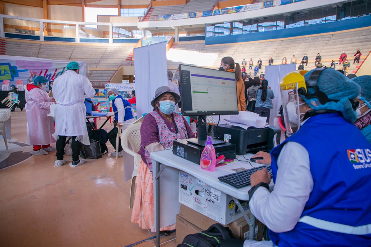 Salud inaugura punto de vacunación contra el COVID-19 en Sucre
