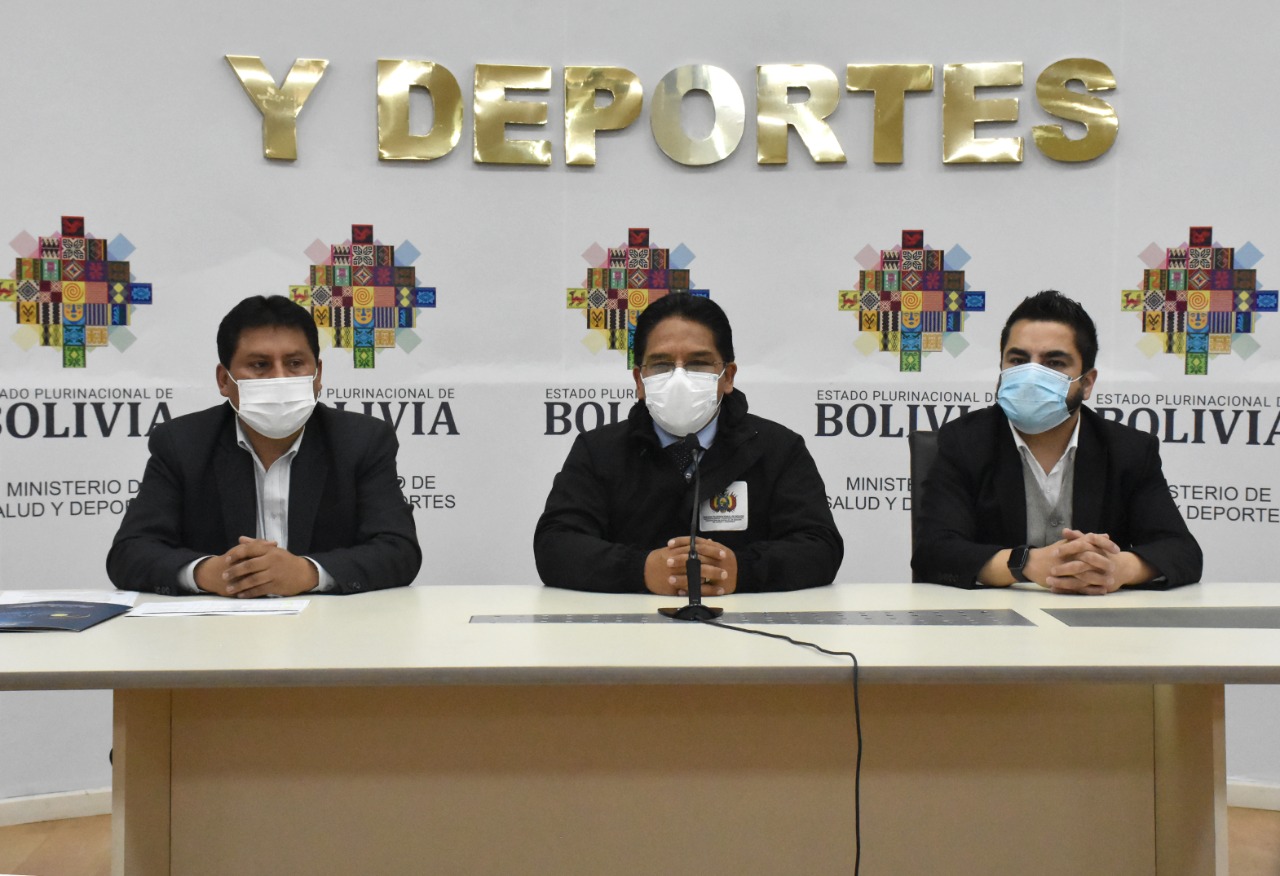 Gobierno y Cámara de la Industria Farmacéutica garantizan abastecimiento de medicamentos y oxígeno en Bolivia