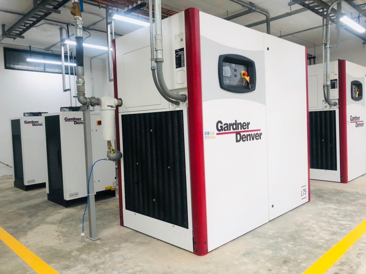 Presidente resalta que planta generadora de oxígeno en Villa Tunari genere 720 metros cúbicos por hora