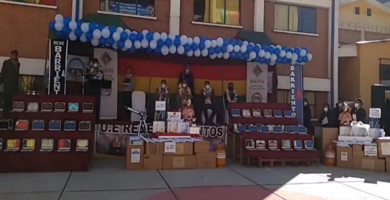 Unidades educativas de la zona Sur de La Paz reciben computadoras y equipamiento para laboratorios (adelanto)