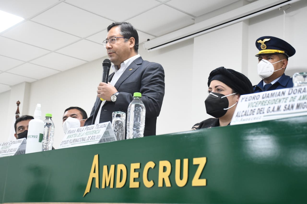 Presidente compromete apoyo del Gobierno a municipios con iniciativas que incrementen la producción