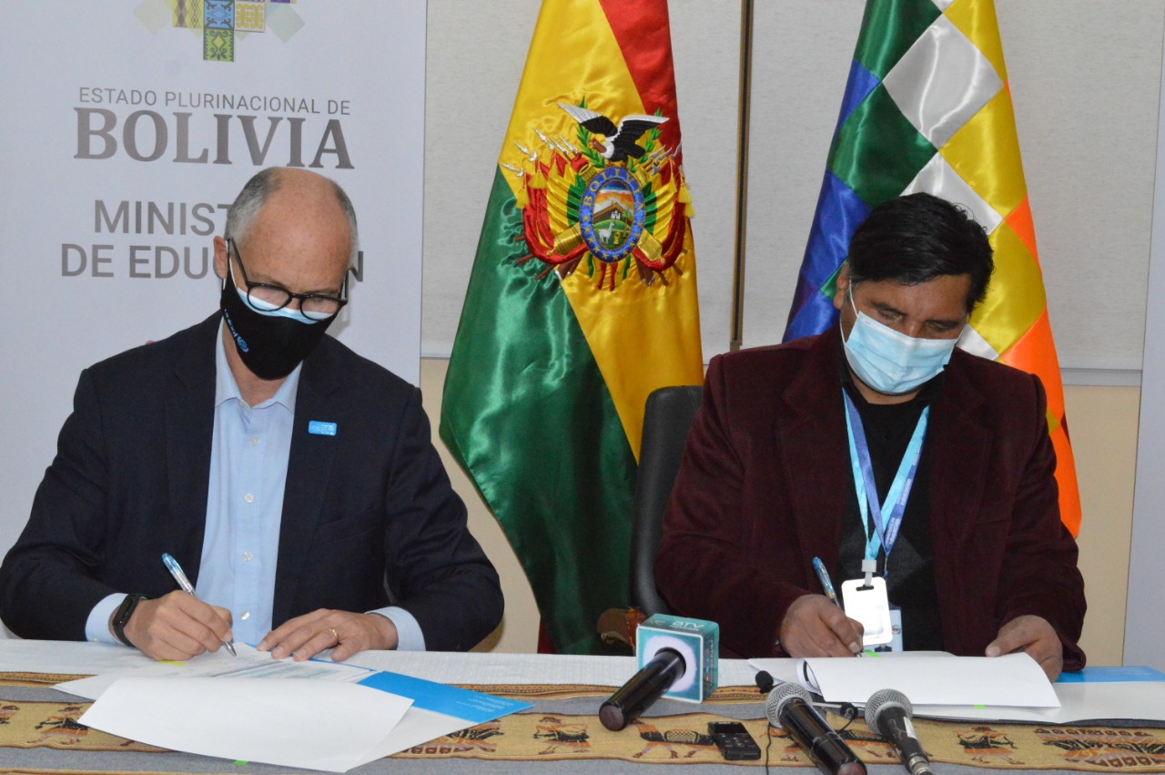 Educación y Unicef suscriben convenio para ejecutar programas pedagógicos
