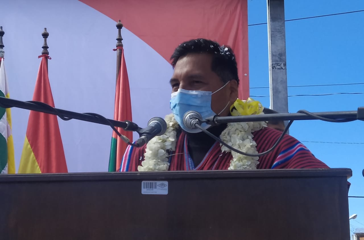 Ministro de Educación pide a la población vacunarse y luchar juntos contra el COVID-19