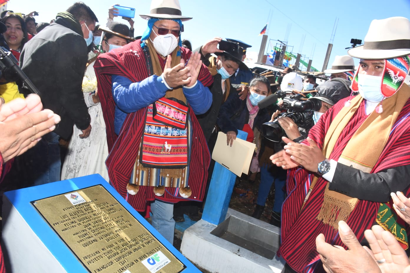 Presidente entrega sistema de agua potable en beneficio del municipio de Batallas del departamento de La Paz (Amplia)