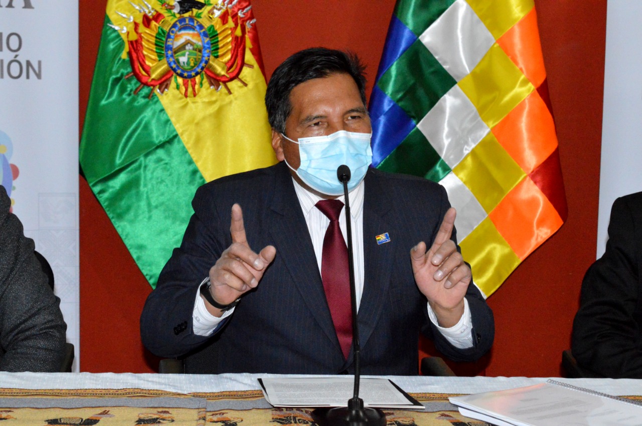 Ministro de Educación ratifica su compromiso para contribuir en investigación de casos de corrupción