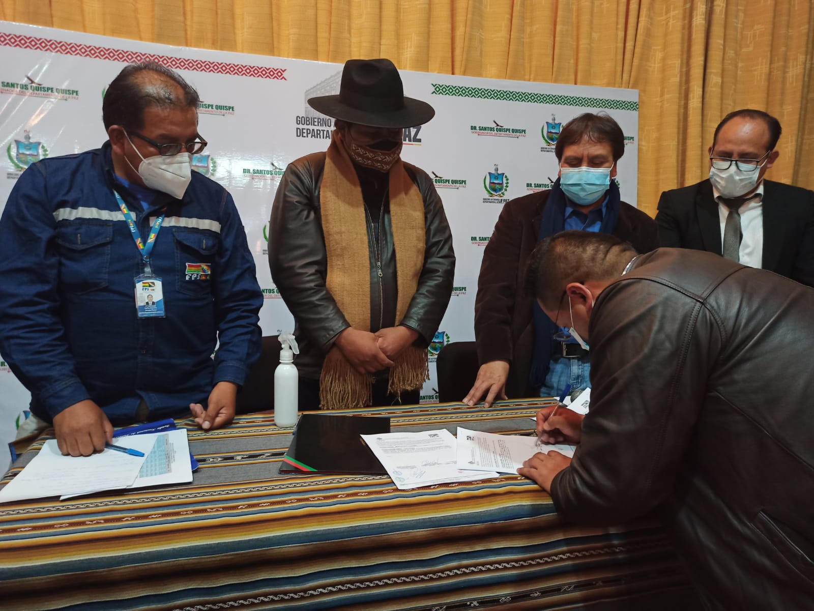 FPS firma convenios intergubernativos para ejecución de proyectos de riego en municipios de La Paz