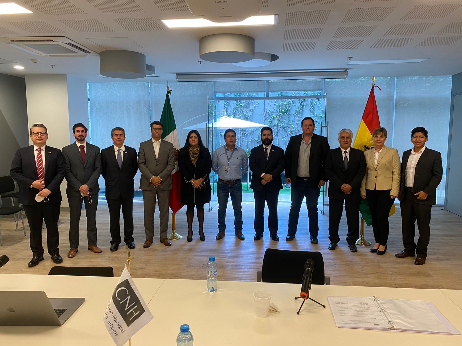 Ejecutivos de YPFB promocionan en México el Plan de Reactivación del Upstream