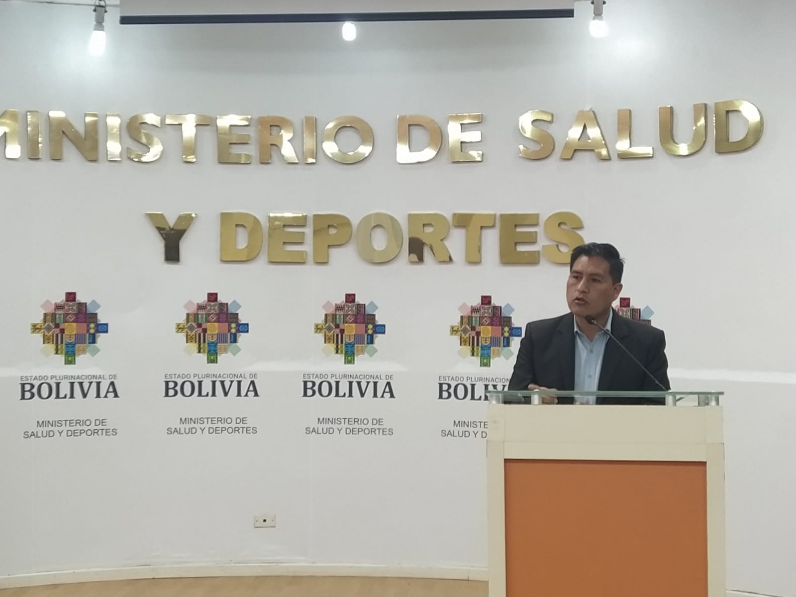 Auza: Gobierno toma acciones y datos oficiales para mitigar la pandemia no se centra en proyecciones “agoreras”