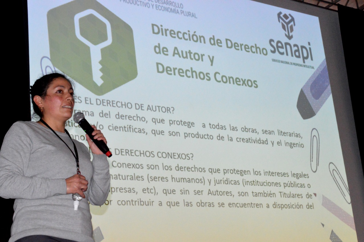 Educación y el Senapi realizan conferencia sobre propiedad intelectual para estudiantes de las ESFM