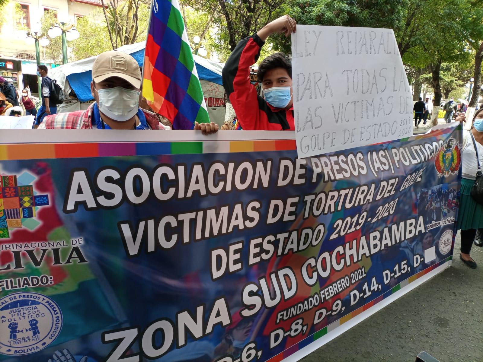 Presos políticos y víctimas de las masacres marchan en La Paz en demanda de justicia