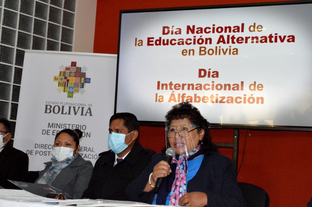 Educación reporta que la “Campaña Bolivia Lee” recolectó 74.004 libros