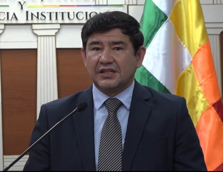 Justicia implementará un sistema digital de pago de servicios notariales para combatir la burocracia y corrupción