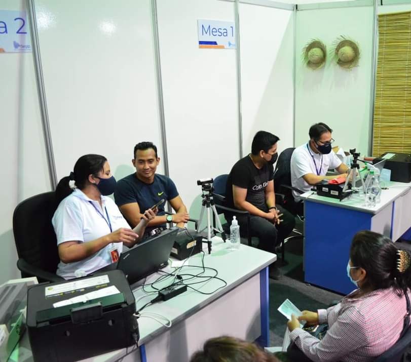 Segip habilita stand en la Expocruz para que los visitantes tramiten su cédula de identidad o licencia de conducir