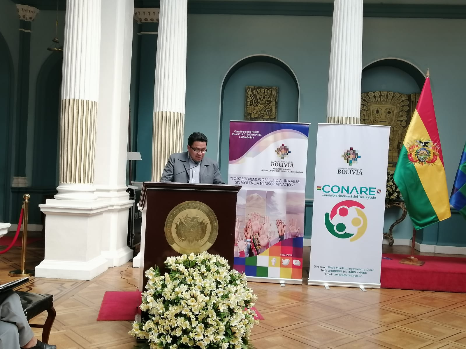 Socializan leyes con personas en situación de vulnerabilidad para evitar actos de racismo y garantizar que se integren a la sociedad