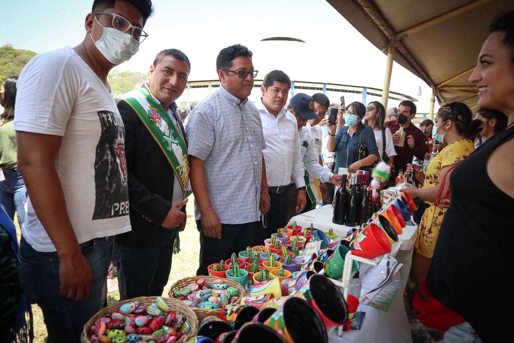 Feria productiva agropecuaria promueve la reactivación económica en el municipio de El Torno