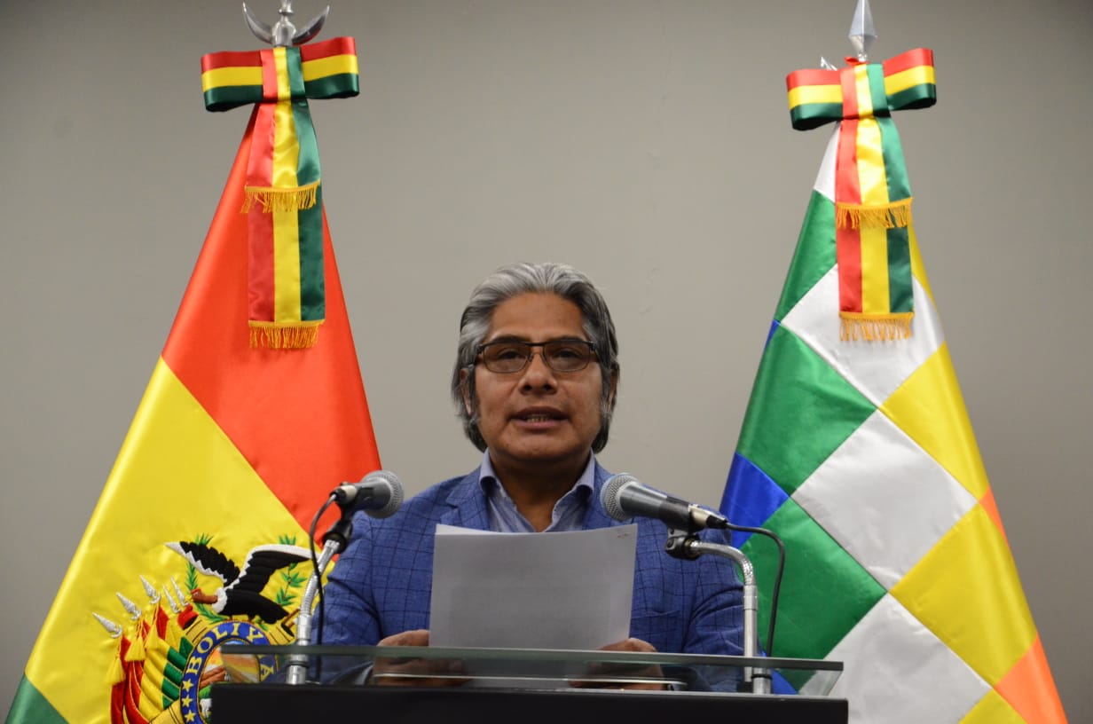 Cuatro procesados en EEUU por la compra irregular de gases lacrimógenos se declaran culpables (adelanto)