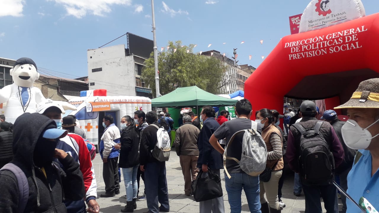 Masiva presencia de la población en la “Feria de la Seguridad Social COVID-19 y Post COVID”, en la plaza San Francisco