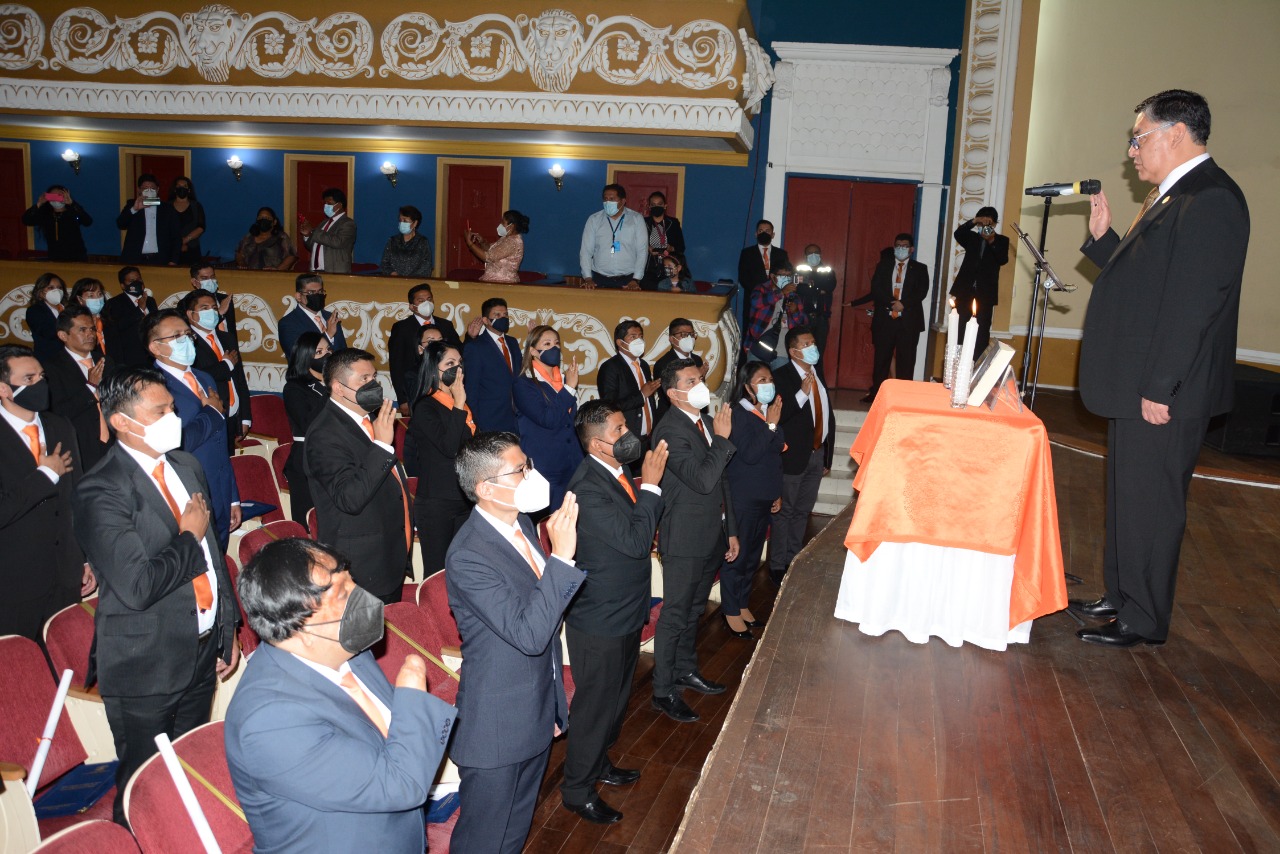 Posesionan a 55 nuevos fiscales de materia institucionalizados para los nueve departamentos