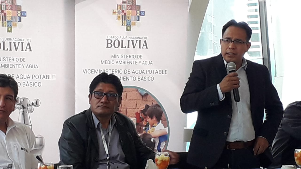 Ministerio de Medio Ambiente destina más de Bs 1,2 millones para proyectos de agua potable en el país