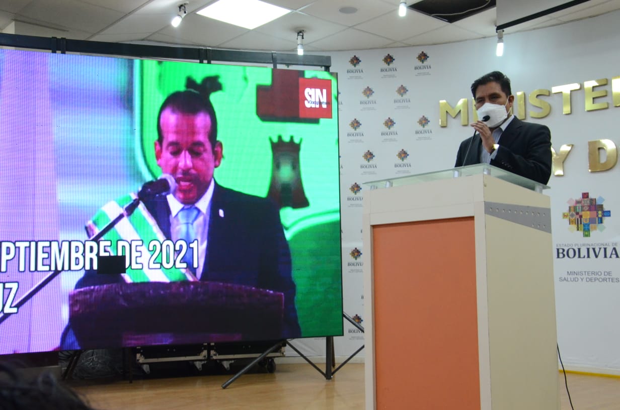 Ministro de Salud condena que Camacho utilice la salud de los cruceños para “politiquería barata”