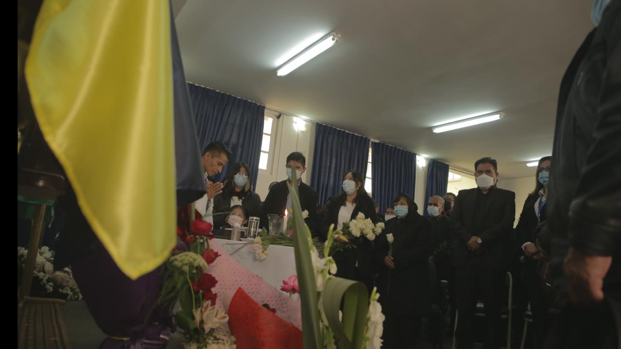 Ministro de Salud da el último adiós a funcionarios que perecieron en accidente aéreo