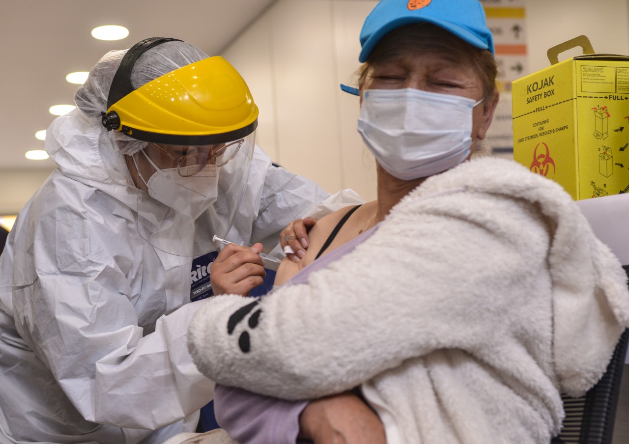 Ministerio de Trabajo ratifica vigencia de las dos horas de tolerancia para que los trabajadores se vacunen