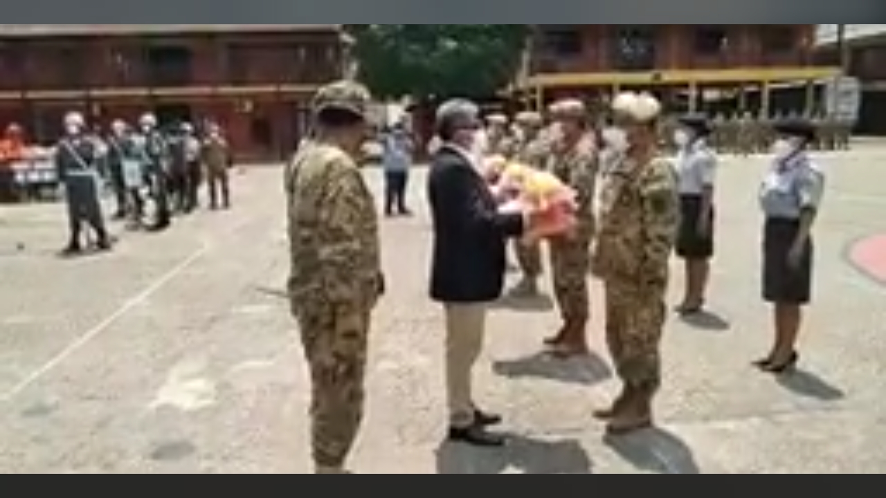 Ministerio de Defensa entrega material contra incendios a la Octava División del Ejército