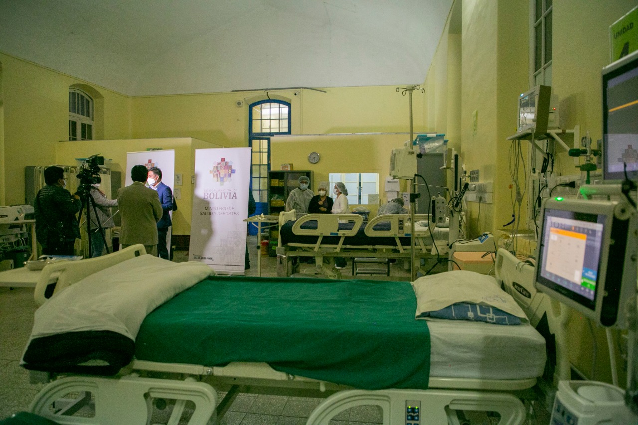 La Paz: Contratan a 95 profesionales sanitarios para UTI del Hospital de Clínicas como prevención por una cuarta ola de COVID-19
