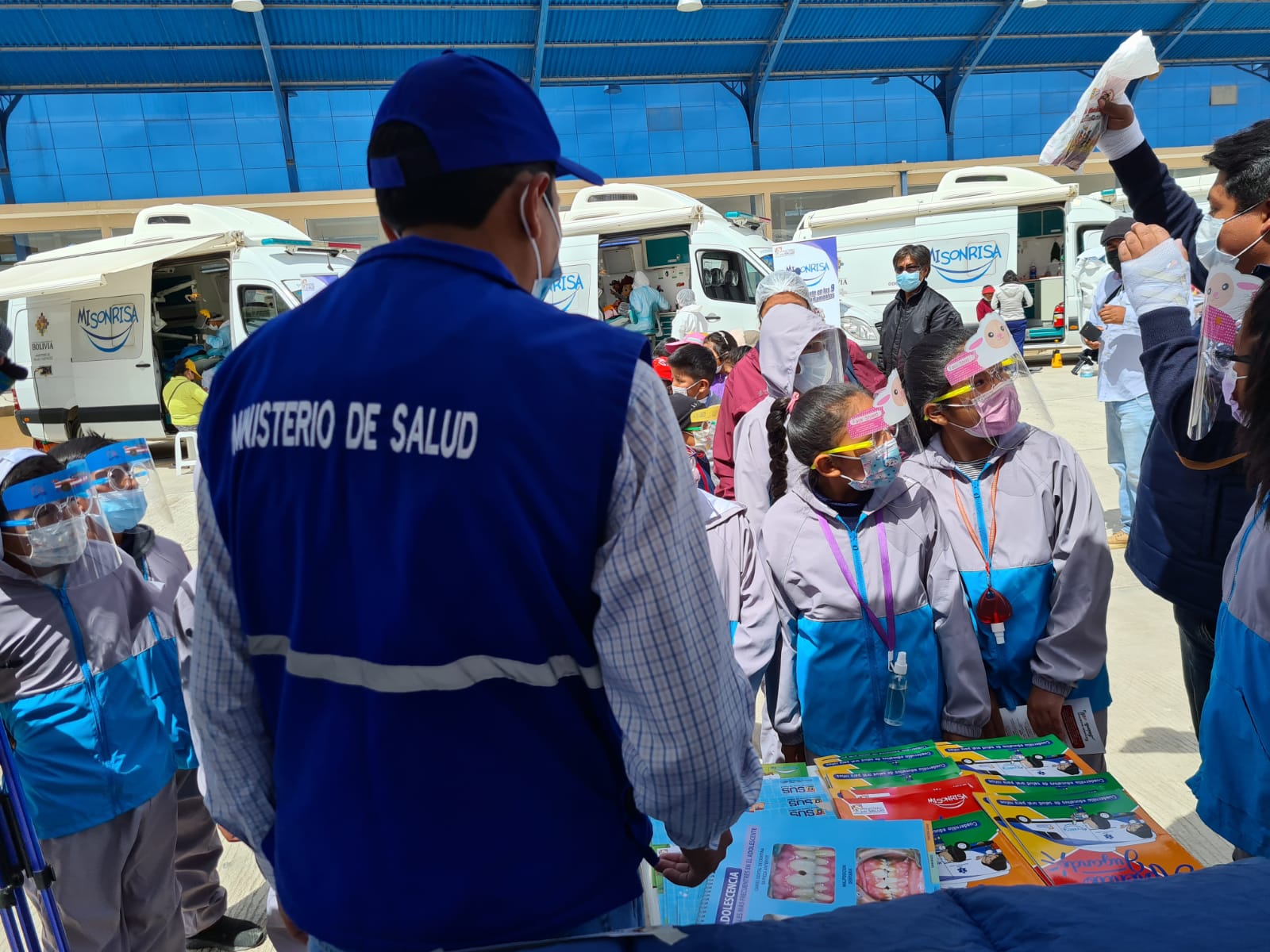Uyuni: Realizan feria “Por la Salud y la Vida” para reactivar el turismo y la economía en el salar