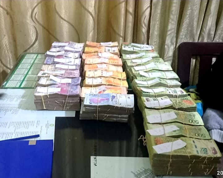 Armada detiene a dos personas con 7,08 millones de pesos argentinos en Bermejo