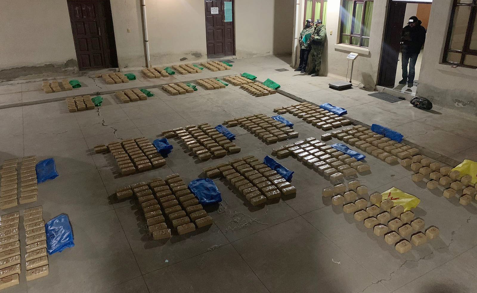 Fiscalía de Oruro investiga el traslado de 649 kilos de cocaína en la localidad de Sevaruyo