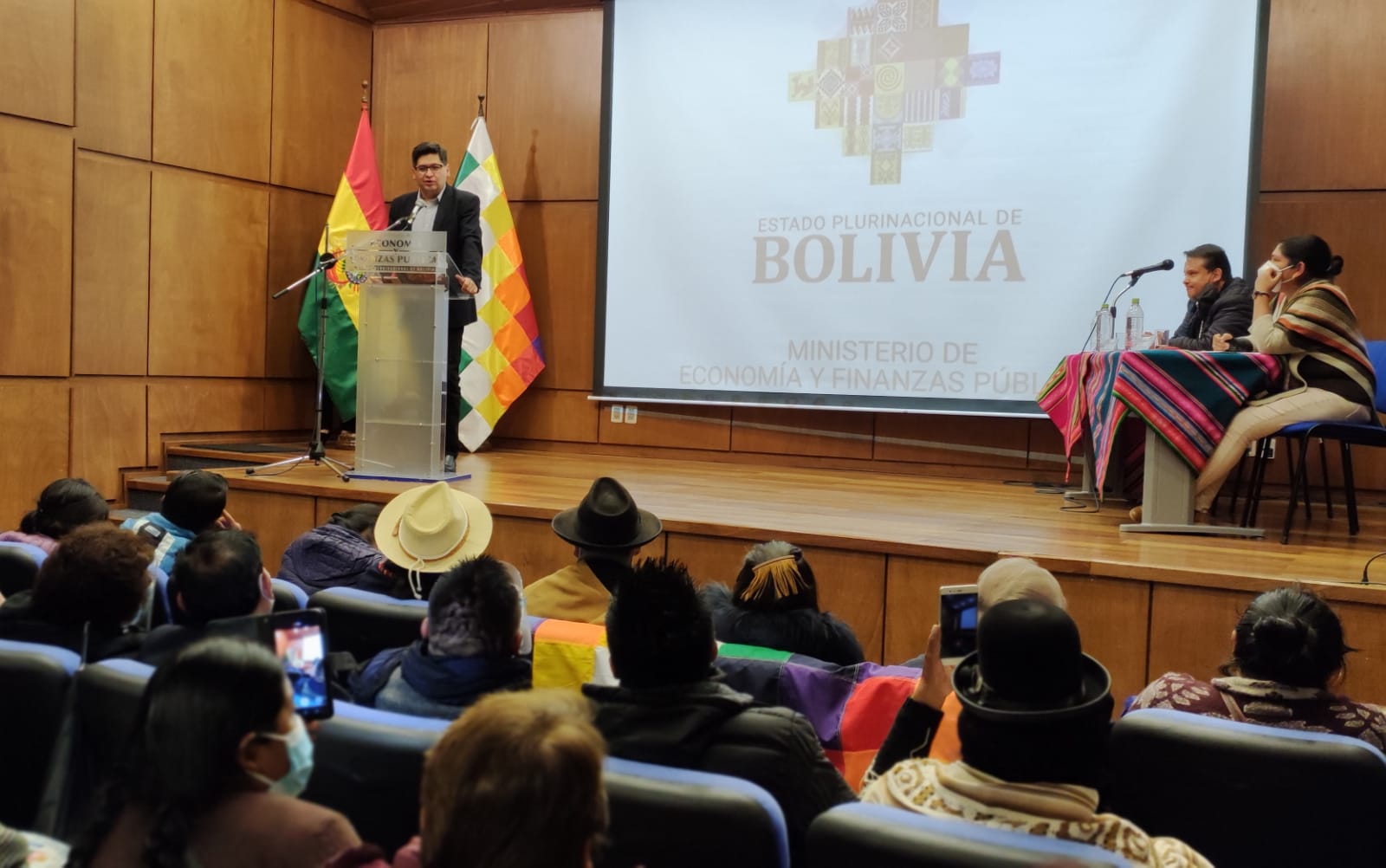 Organizaciones sociales son sensibilizadas sobre derechos y obligaciones para ejercer el control social en la gestión pública