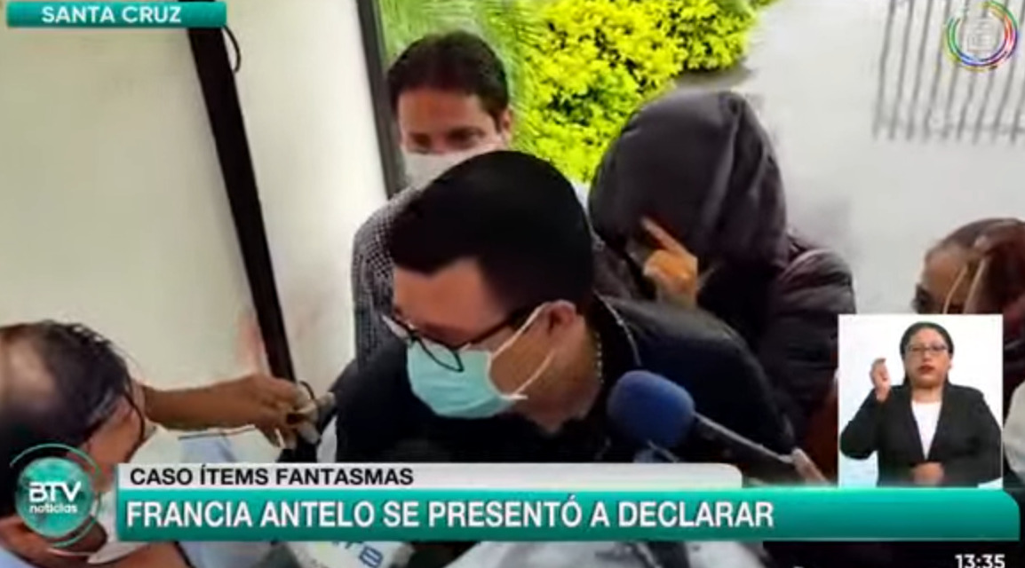Ítems fantasmas: Francia Antelo, esposa de Guillermo Parada, presenta su declaración en la Fiscalía como testigo