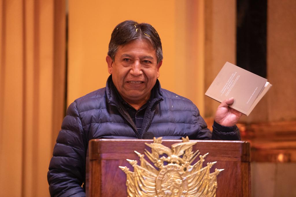 Presentan libro que hace un análisis de las “Visiones del Estado en la Asamblea Constituyente de Bolivia”