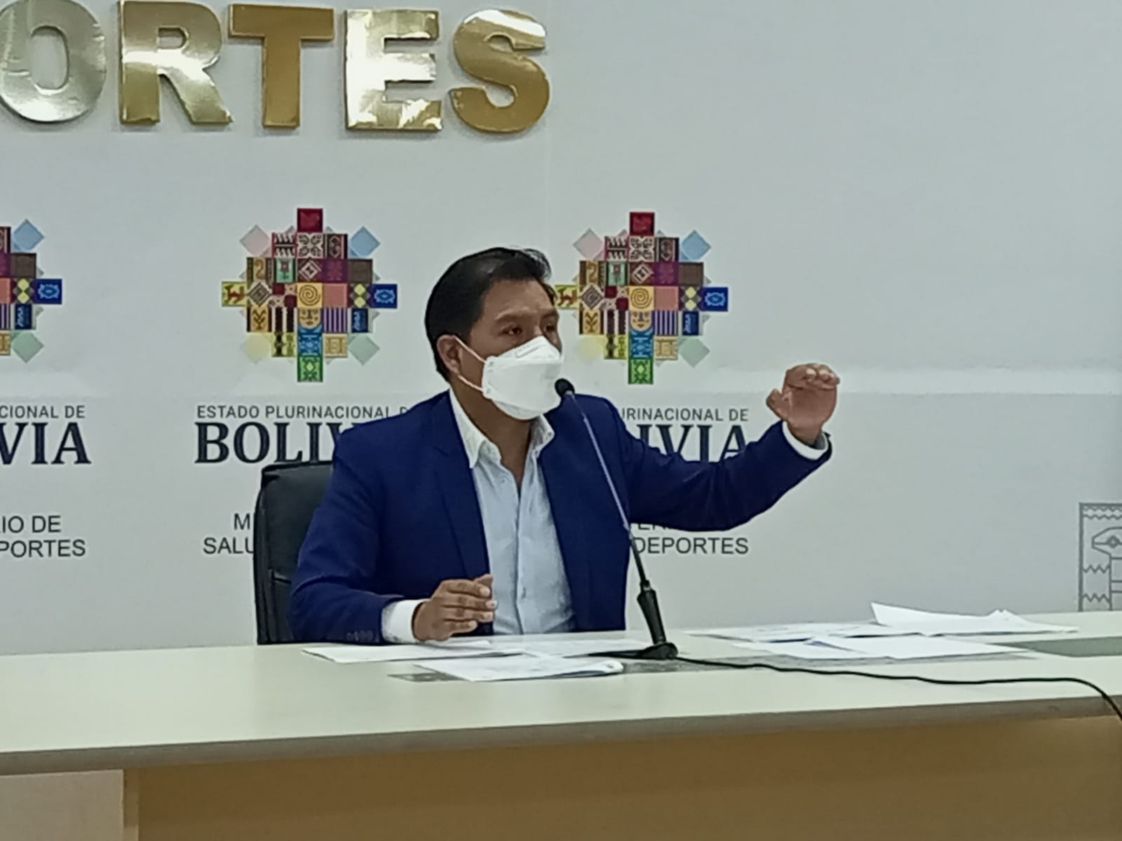 Auza: Tercera dosis de la vacuna anticovid incrementa tres veces más anticuerpos