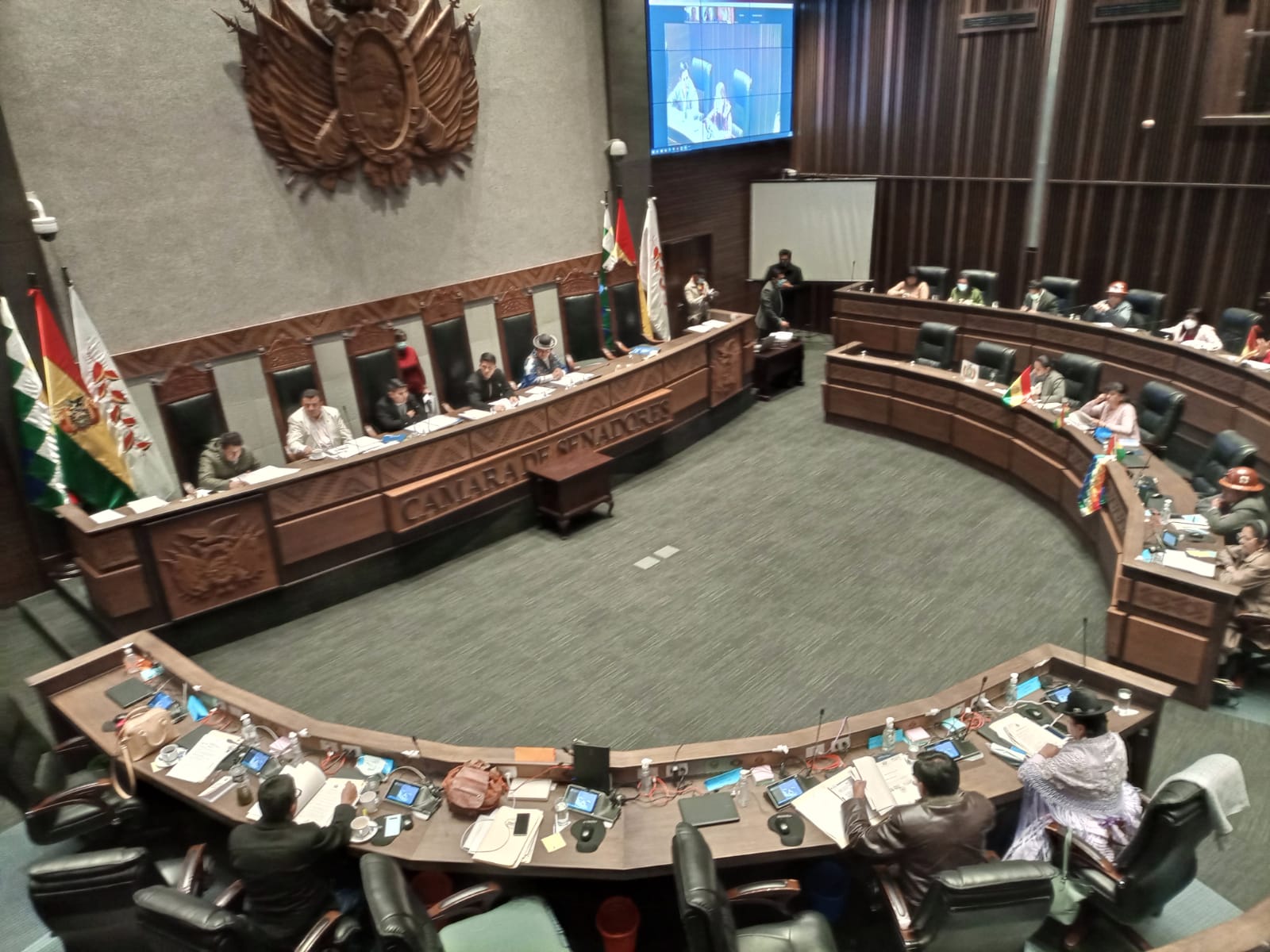 Senado analiza realizar sesiones virtuales para evitar contagios de COVID-19