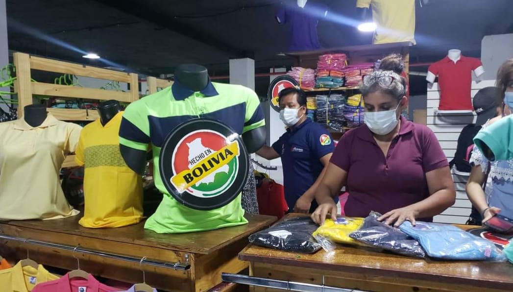 Ferias “Hecho en Bolivia” generan movimiento de Bs 1,7 millones en favor de los productores
