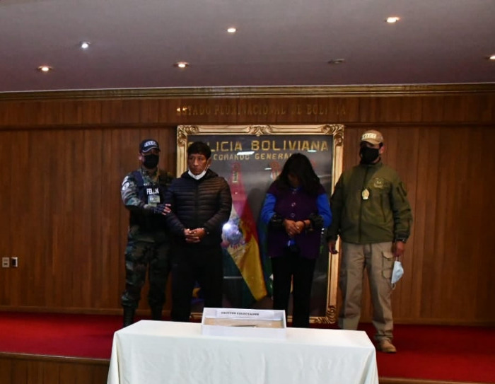 Policía recaptura a otro feminicida beneficiado por el exjuez Alcón y presenta a trabajadora social acusada de extorsión