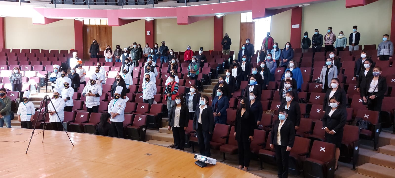 Entregan certificados de competencia a trabajadores de Sucre y a músicos del altiplano boliviano