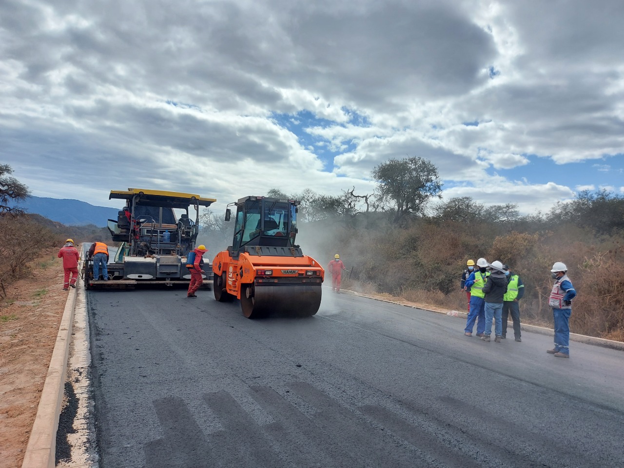 Gobierno da continuidad a obras paralizadas y proyecta nuevas carreteras en todo el país