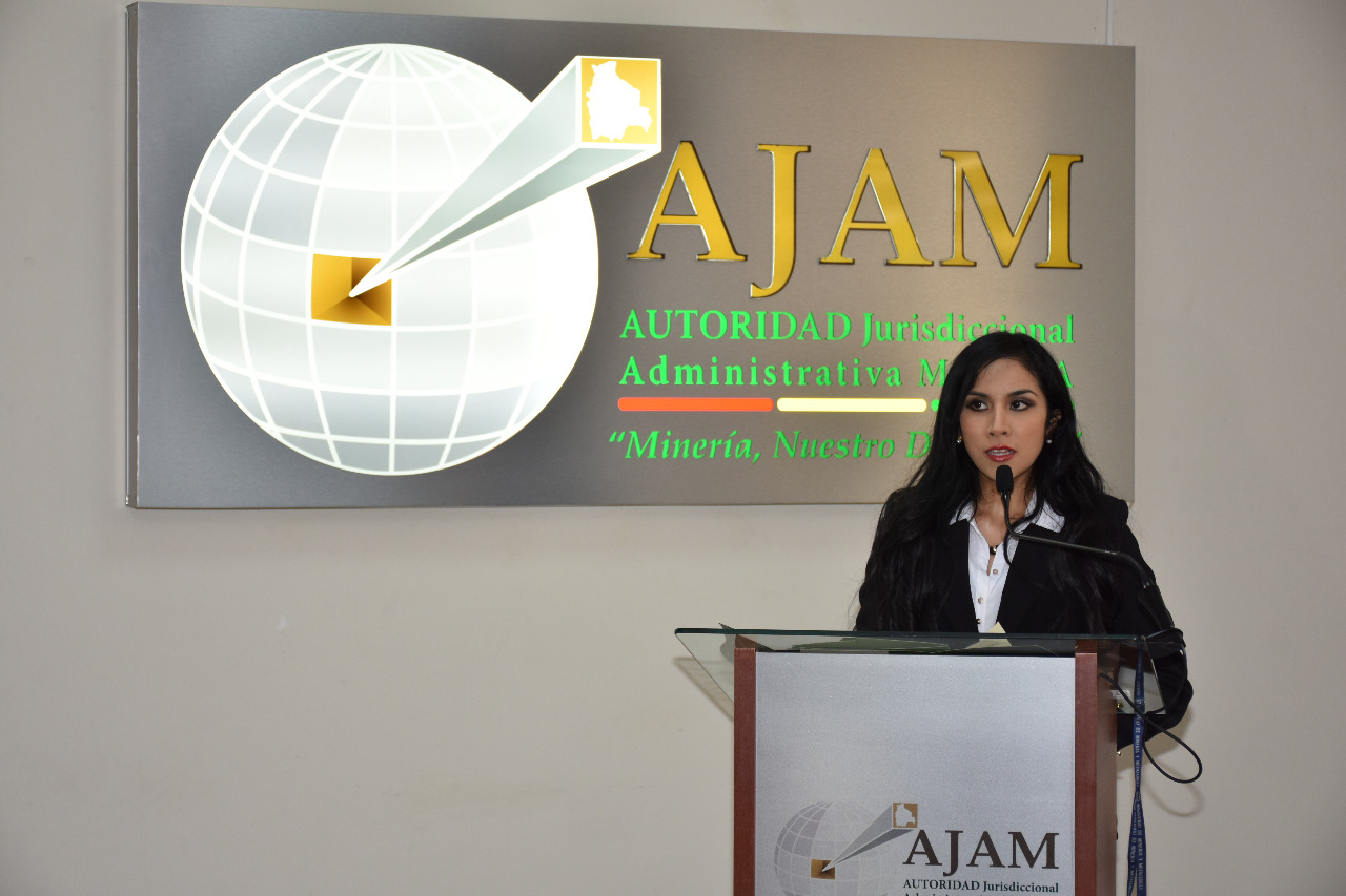 Ajam denuncia hechos de corrupción de exservidores públicos del gobierno de Áñez