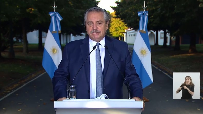 Fernández alerta que Argentina entró a la segunda ola de contagios del COVID-19 y endurece restricciones