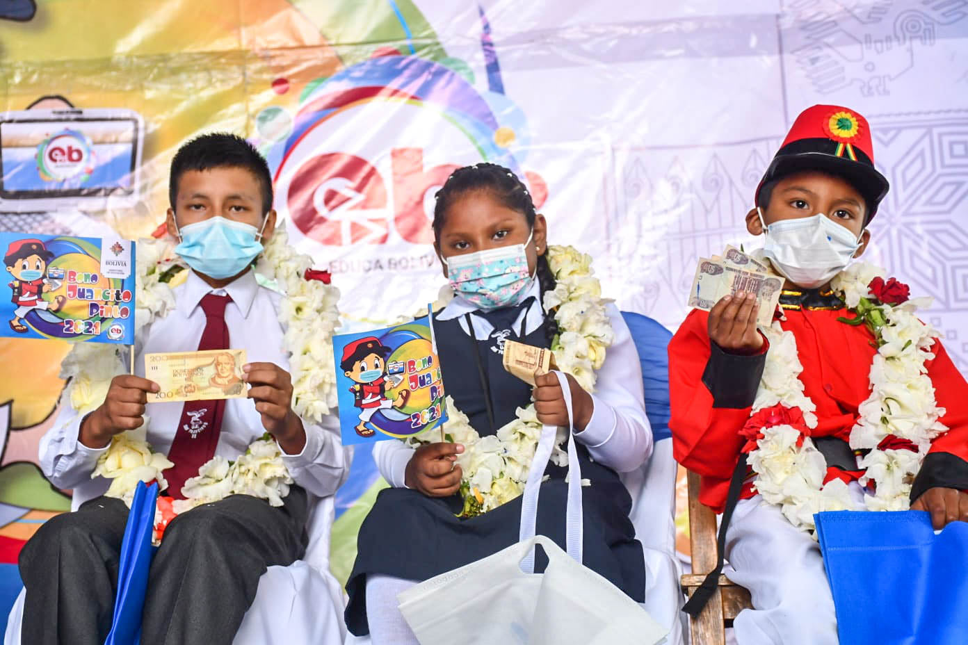 Banco Unión habilita 205 puntos de atención para el pago del Bono Juancito Pinto