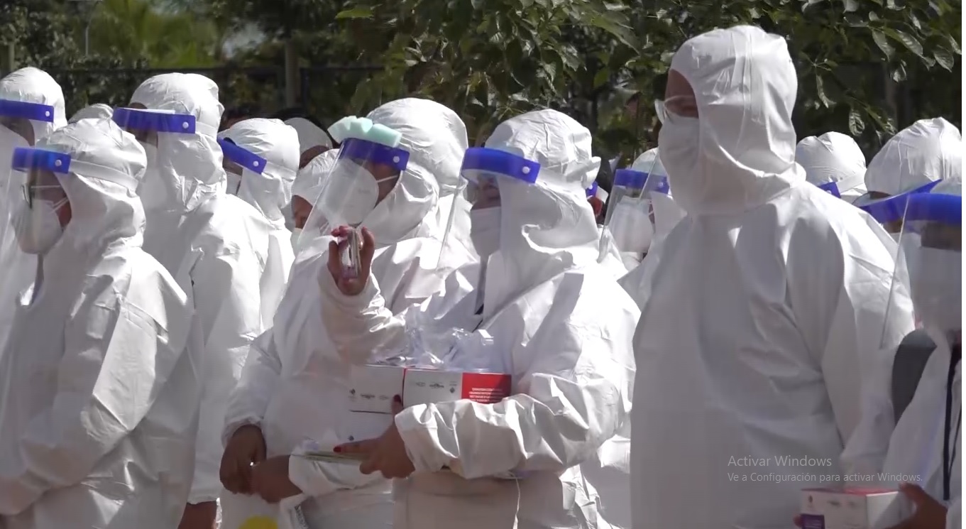 Más de 140 médicos brigadistas recorrerán barrios de Santa Cruz para detectar y contener casos de COVID-19