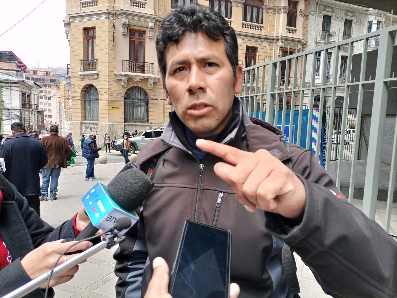 CSUTCB: Bloque de oposición cierra filas en defensa de Áñez ante el temor de lo que pueda develar