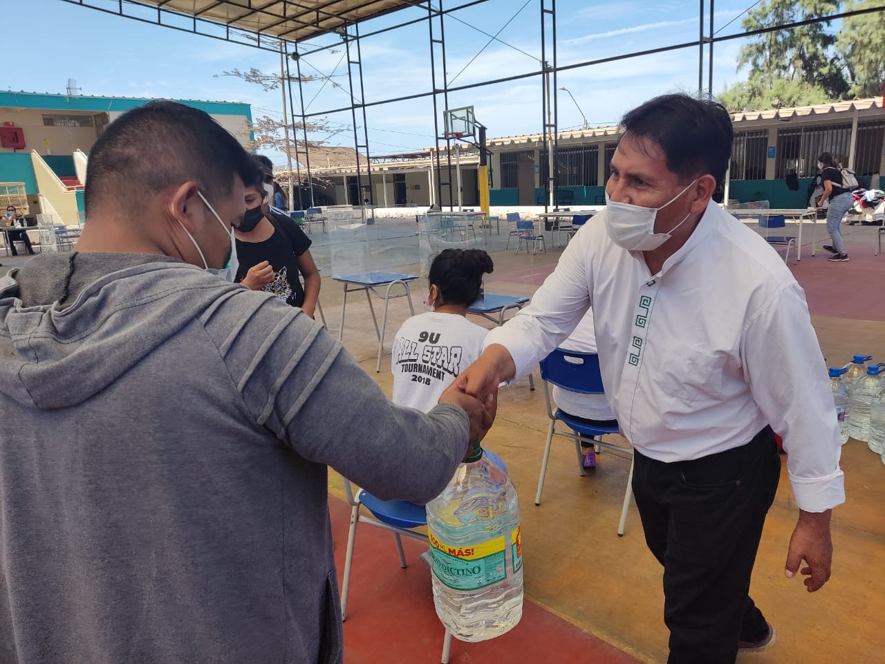 Cancillería gestiona reposición de documentación de identidad para más de 300 bolivianos afectados por incendio en Chile