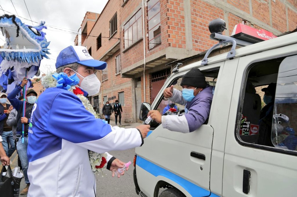 Dockweiler compromete la dotación de internet gratuito para la ciudad de La Paz con fines educativos