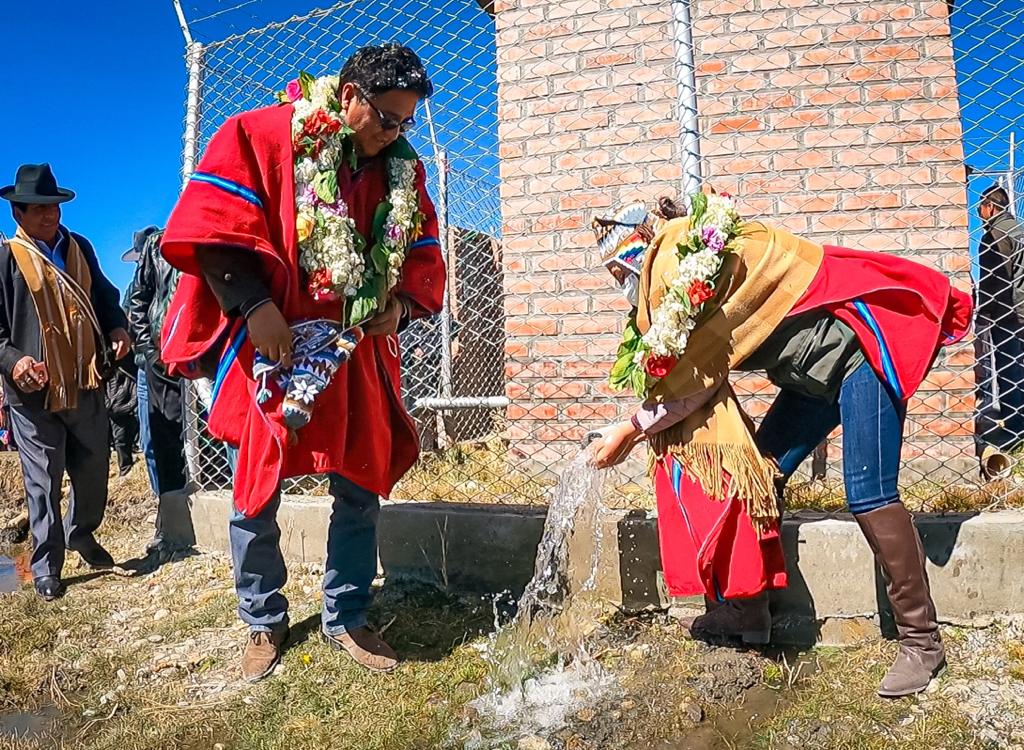 Sistemas de agua subterránea fortalecerán la producción agropecuaria en Achacachi