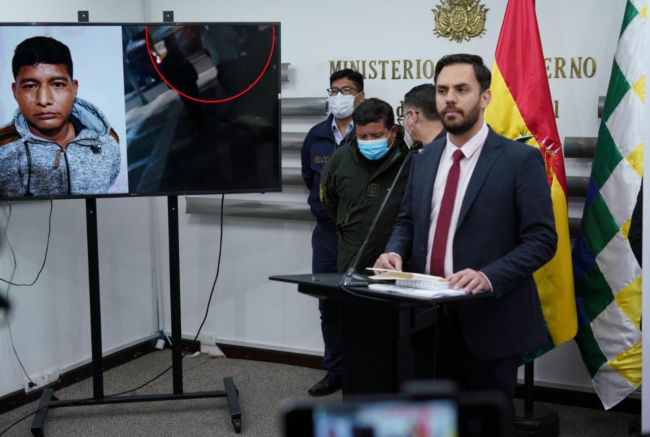 Aprehenden al exministro de Desarrollo Rural y Tierras por cobro de $us 20.000 para favorecimiento en provisión de predios (Adelanto)